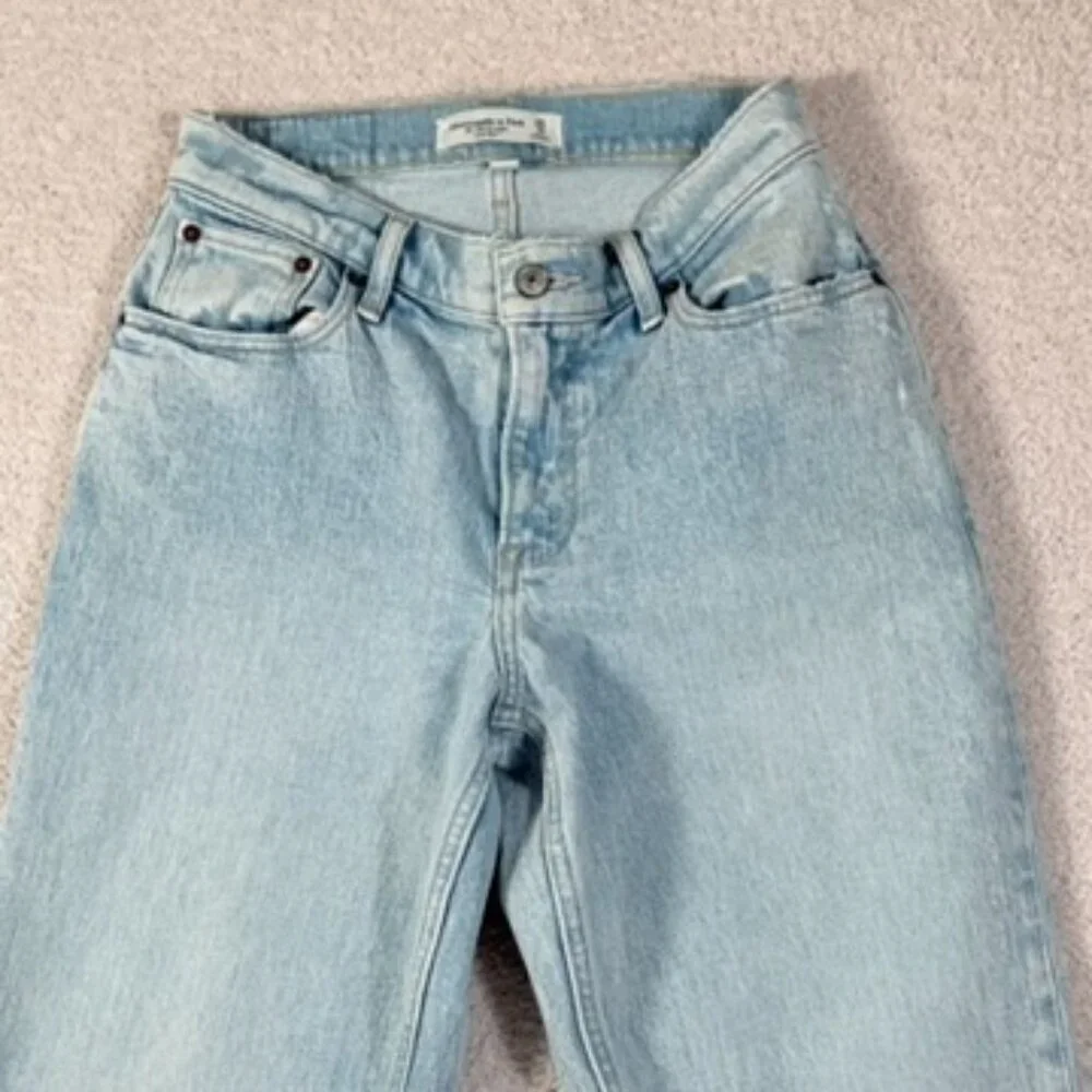 Abercrombie Fitch Womens 90s Straight Jeans Low Rise Light‎ Curve Love 25/0 NWT